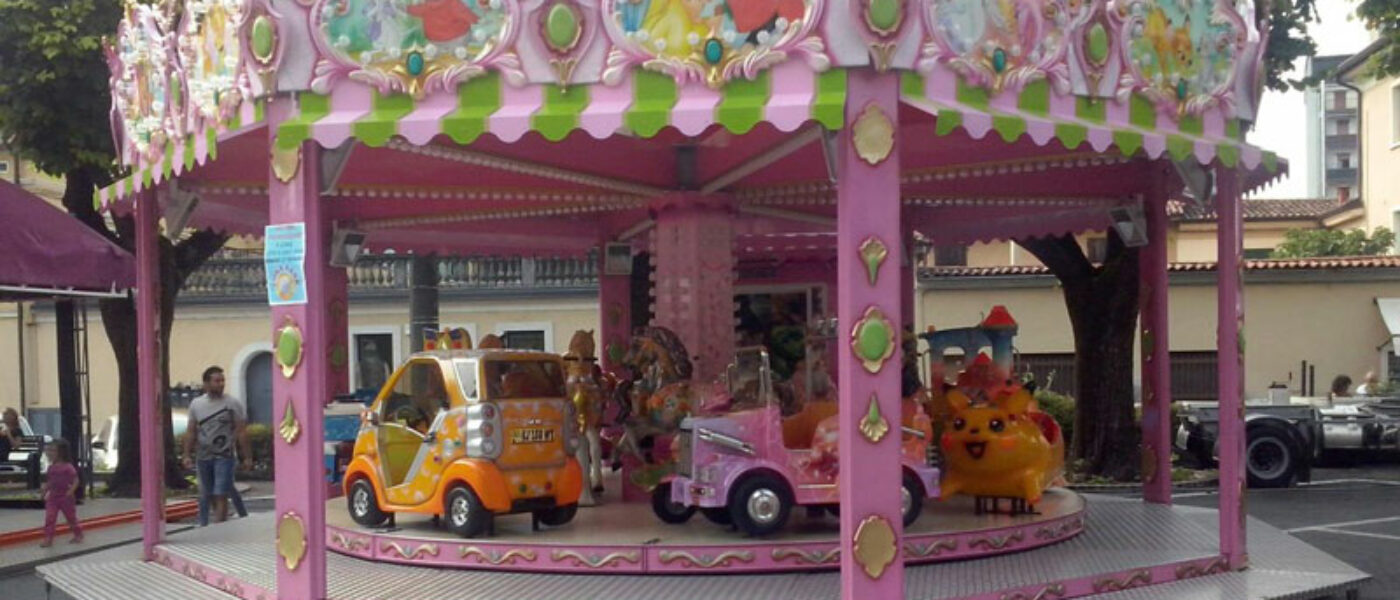 Giostrina su carro