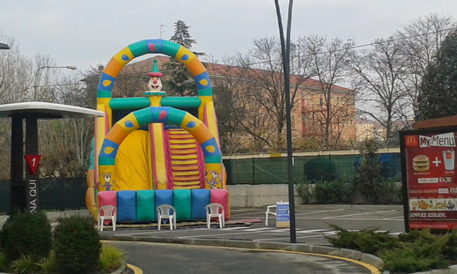 Sabato 13 e Domenica 14 Dicembre 2014 in Via Emilia Est a Modena, per apertura nuovo Mc Donald’s Mc Drive